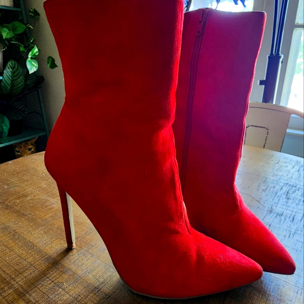 Steve Madden red suede leather stilettos boot side sip sz 8